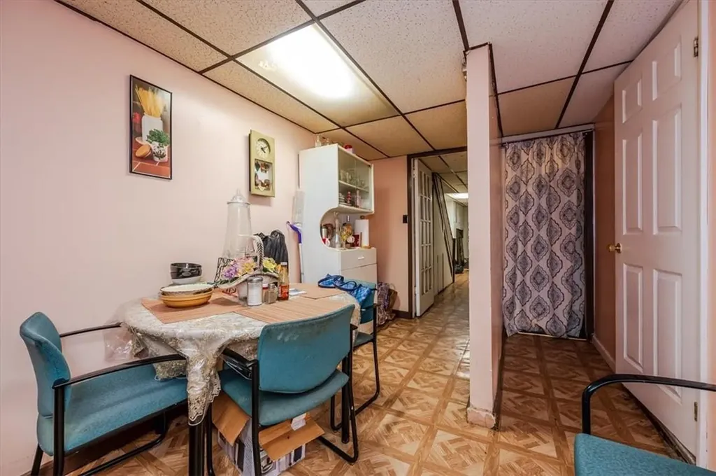 417 Hawthorne Street Brooklyn NY 11203