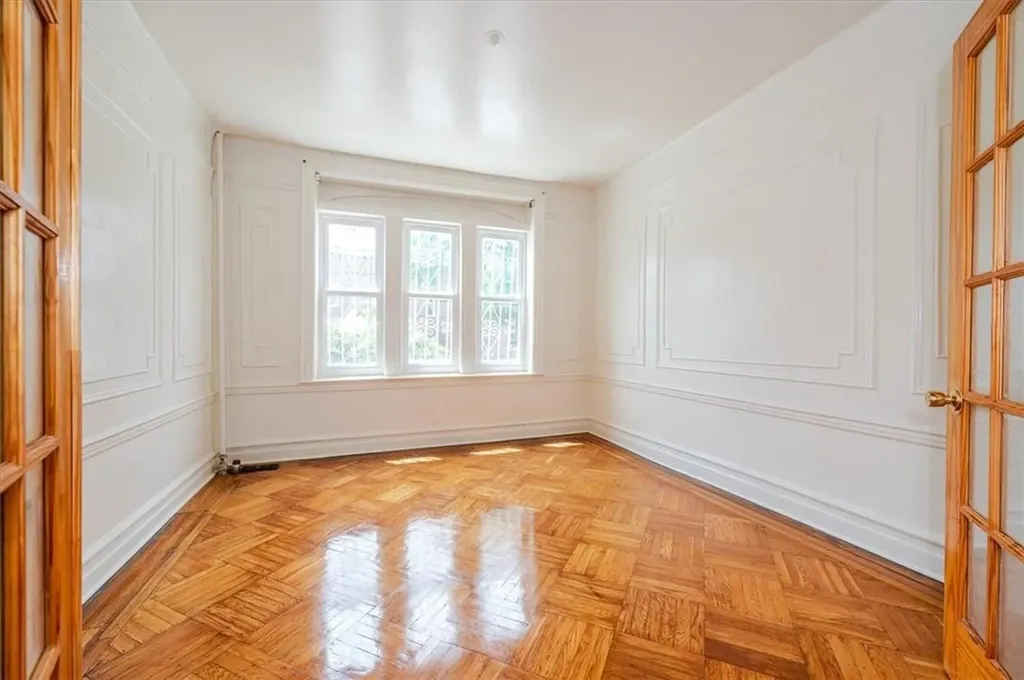 417 Hawthorne Street Brooklyn NY 11203