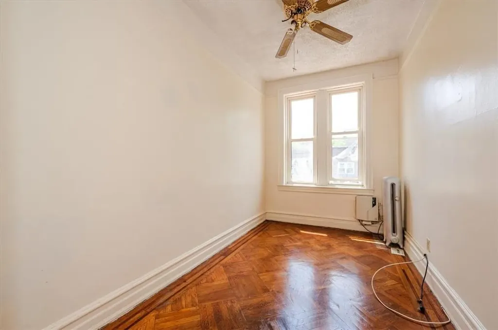 417 Hawthorne Street Brooklyn NY 11203