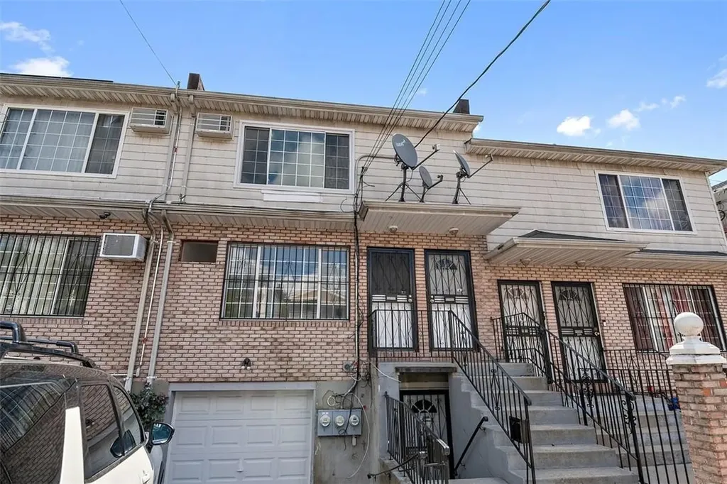 295 Ashford Street Brooklyn NY 11207