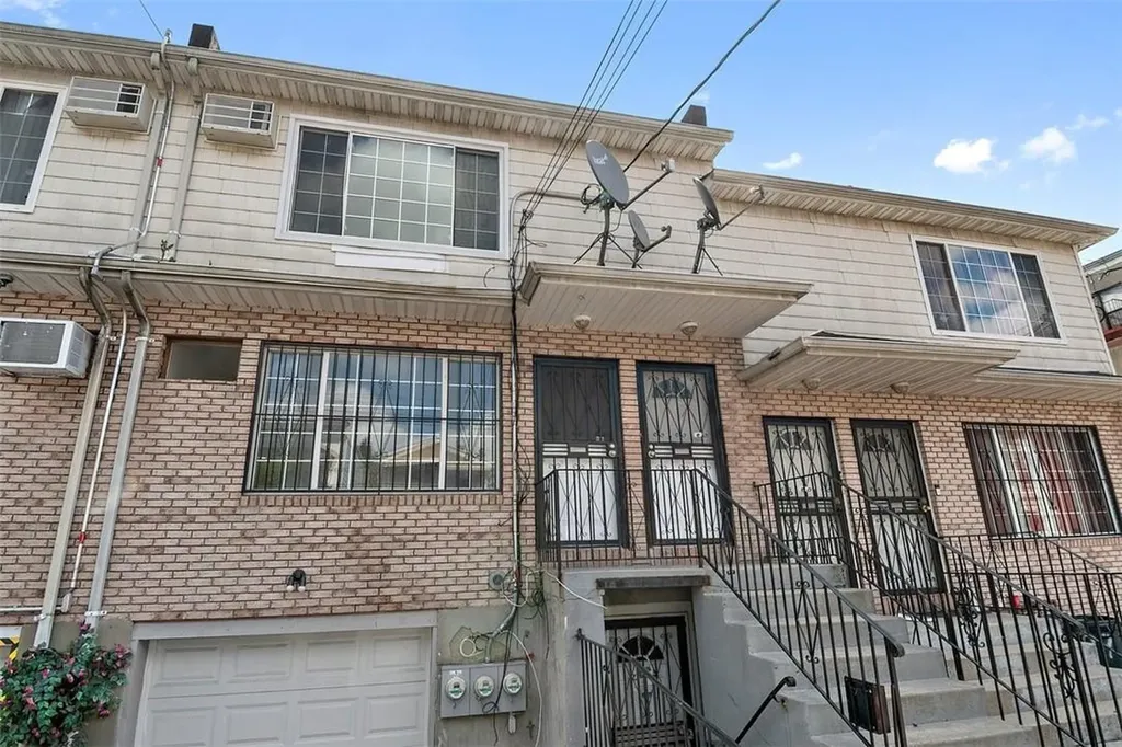 295 Ashford Street Brooklyn NY 11207