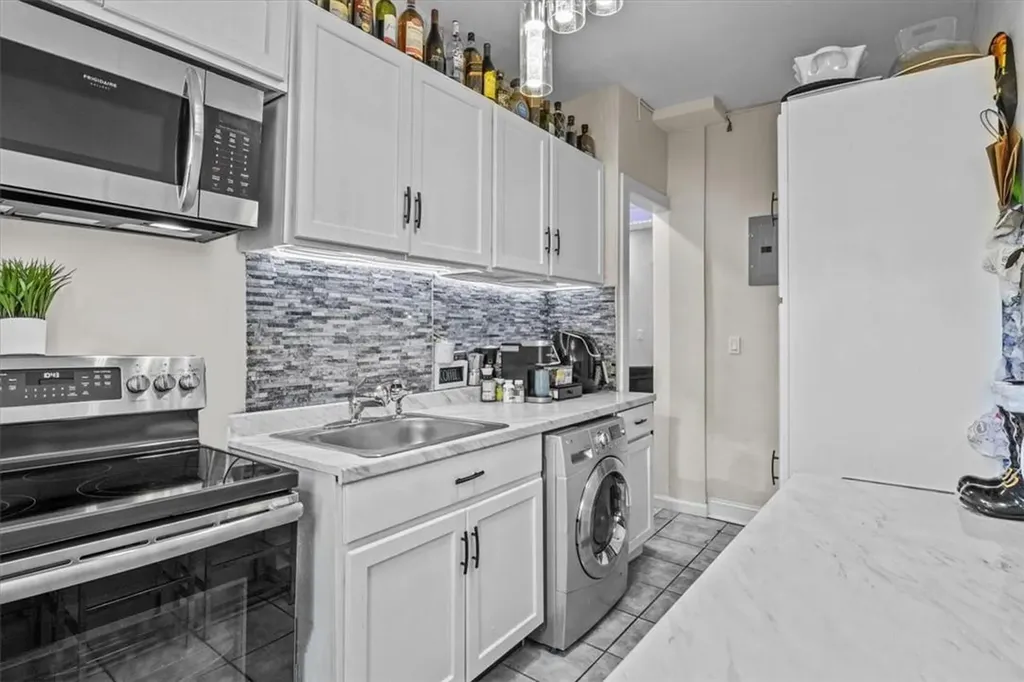 1383 Plimpton Avenue Bronx NY 10452