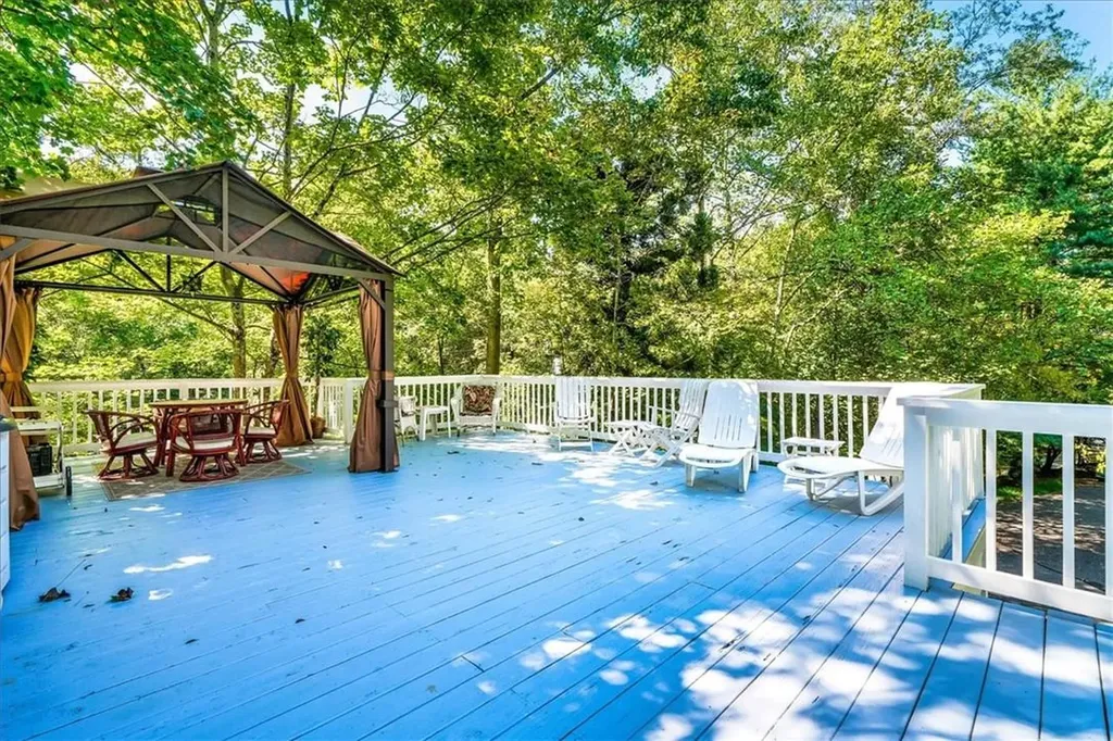 145 Walgrove Avenue Dobbs Ferry NY 10522