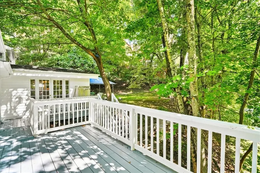 145 Walgrove Avenue Dobbs Ferry NY 10522