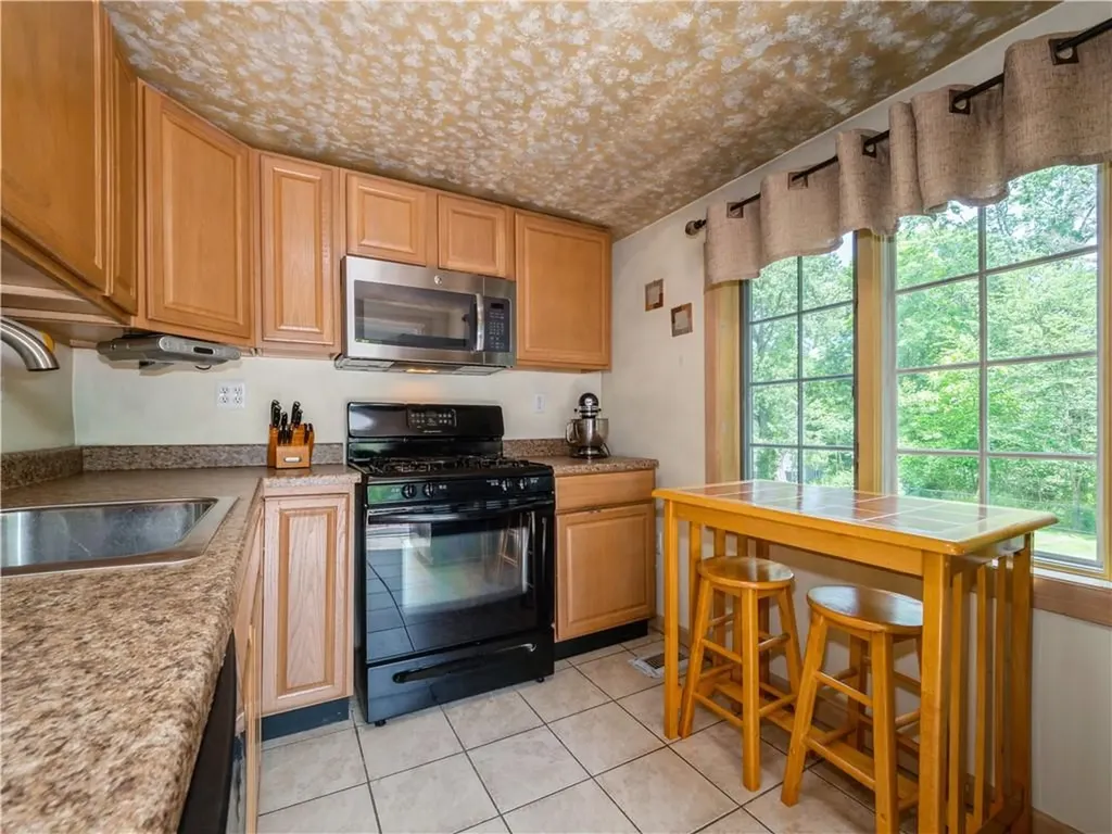 137 Vassar Road Poughkeepsie NY 12603