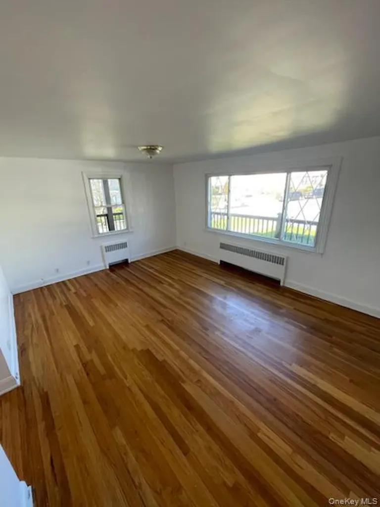 22 Cowles Aka 2 Catskill Avenue Yonkers NY 10704