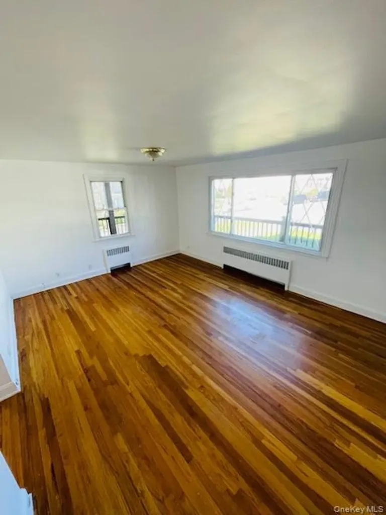 22 Cowles Aka 2 Catskill Avenue Yonkers NY 10704