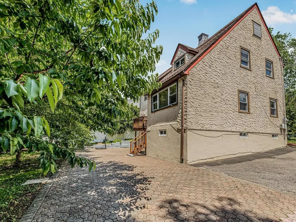 11 Huron Road Yonkers NY 10710
