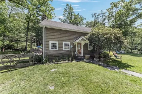 202 Canopus Hollow Road Putnam Valley NY 10579