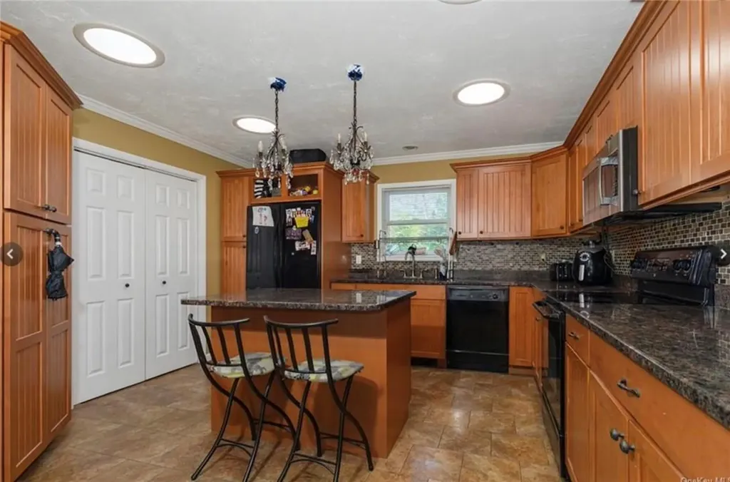 42 Maple Lane Monroe NY 10950