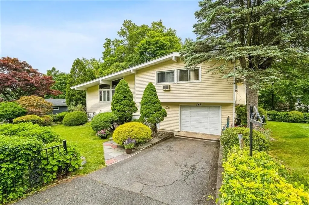 547 Ashford Avenue Ardsley NY 10502