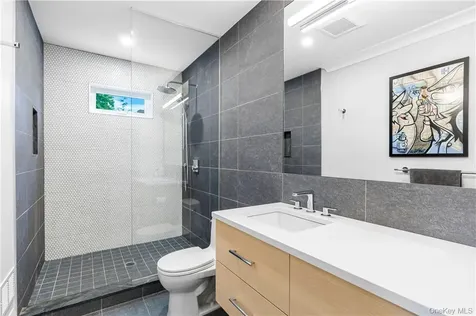 622 W 256th Street Bronx NY 10471