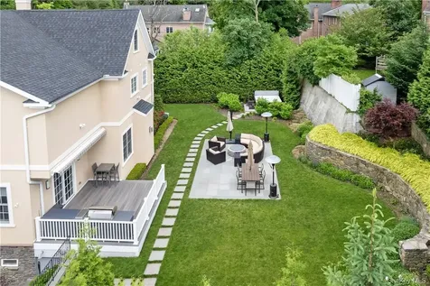 622 W 256th Street Bronx NY 10471