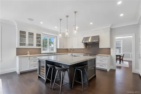 622 W 256th Street Bronx NY 10471