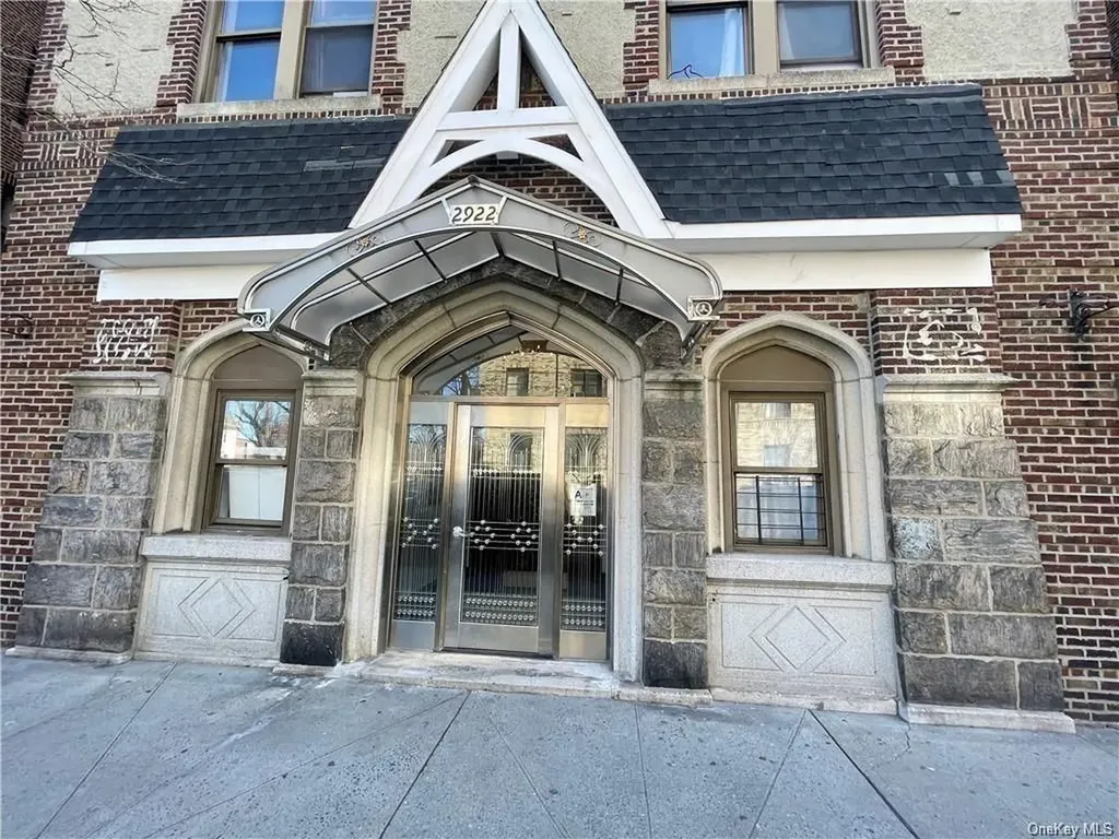 2922 Barnes Avenue Bronx NY 10467