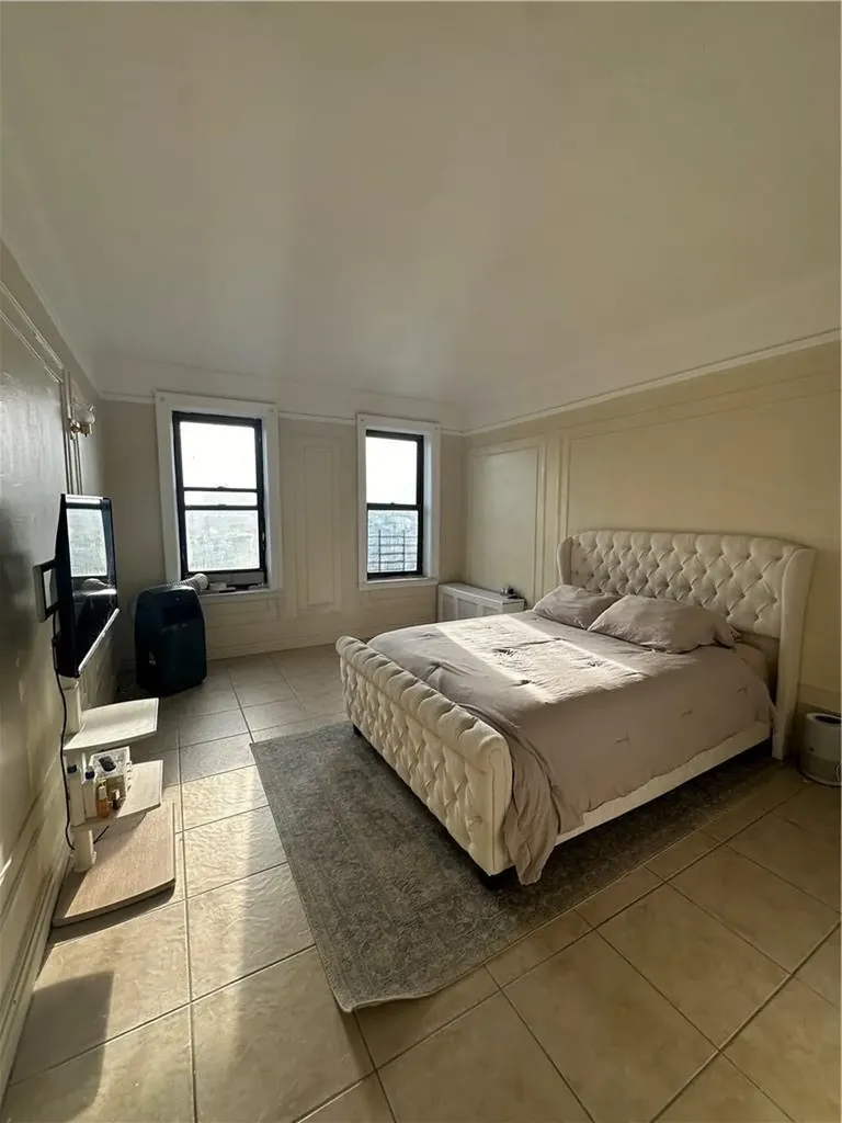 2922 Barnes Avenue Bronx NY 10467