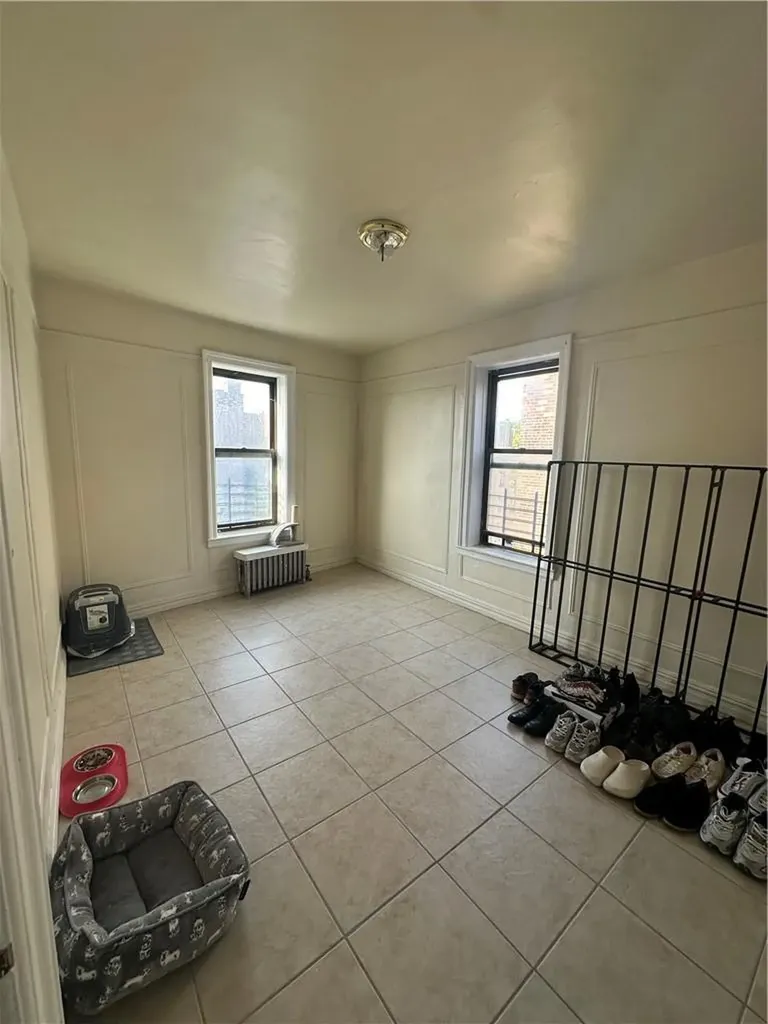 2922 Barnes Avenue Bronx NY 10467