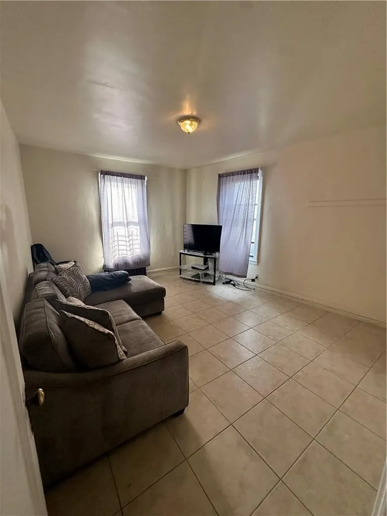2922 Barnes Avenue Bronx NY 10467