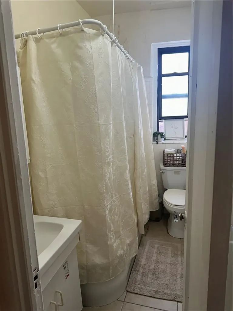 2922 Barnes Avenue Bronx NY 10467