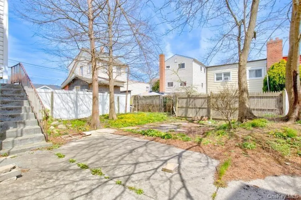 562 Beach 68th Street Arverne NY 11692
