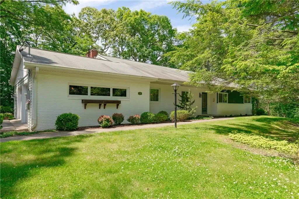 10 Woodward Road Poughkeepsie NY 12603