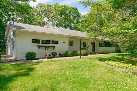 10 Woodward Road Poughkeepsie NY 12603