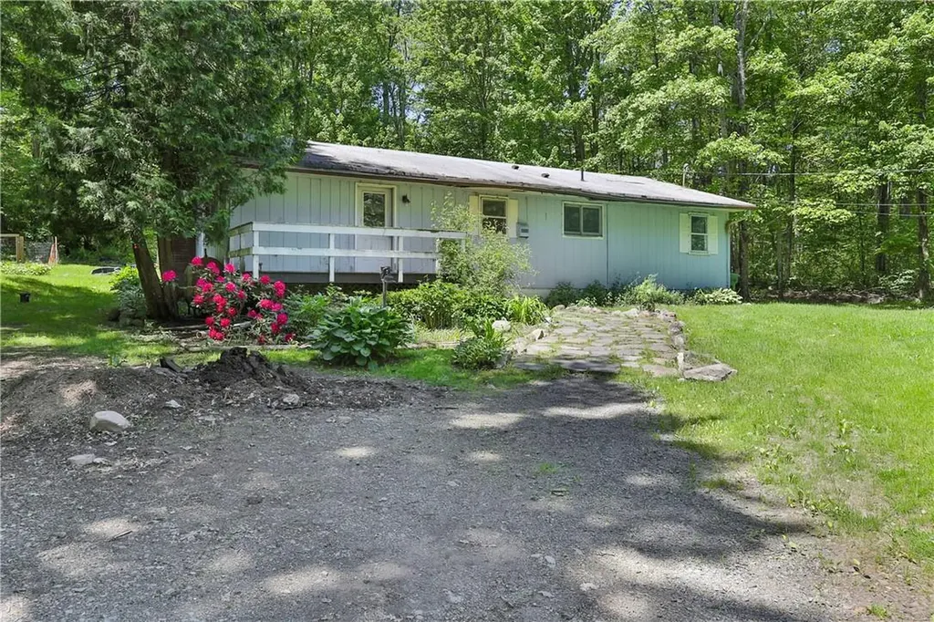 228 Grande Terrace Kerhonkson NY 12446