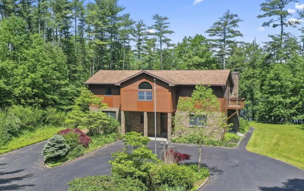 27 Lake Forest Drive Catskill NY 12414