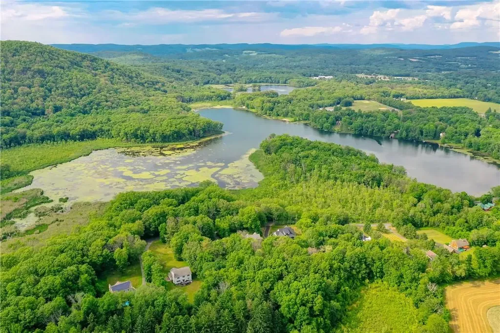 Lake Road Pine Plains NY 12567
