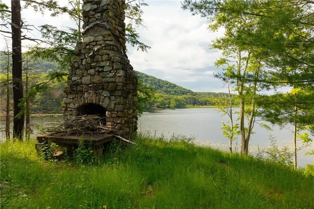Lake Road Pine Plains NY 12567