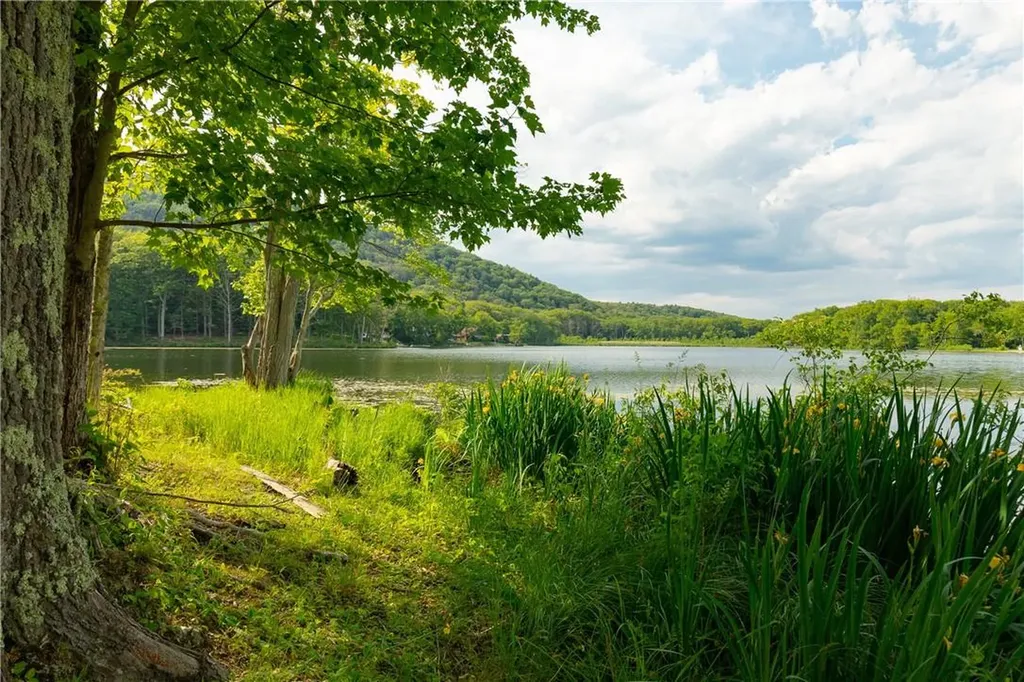 Lake Road Pine Plains NY 12567