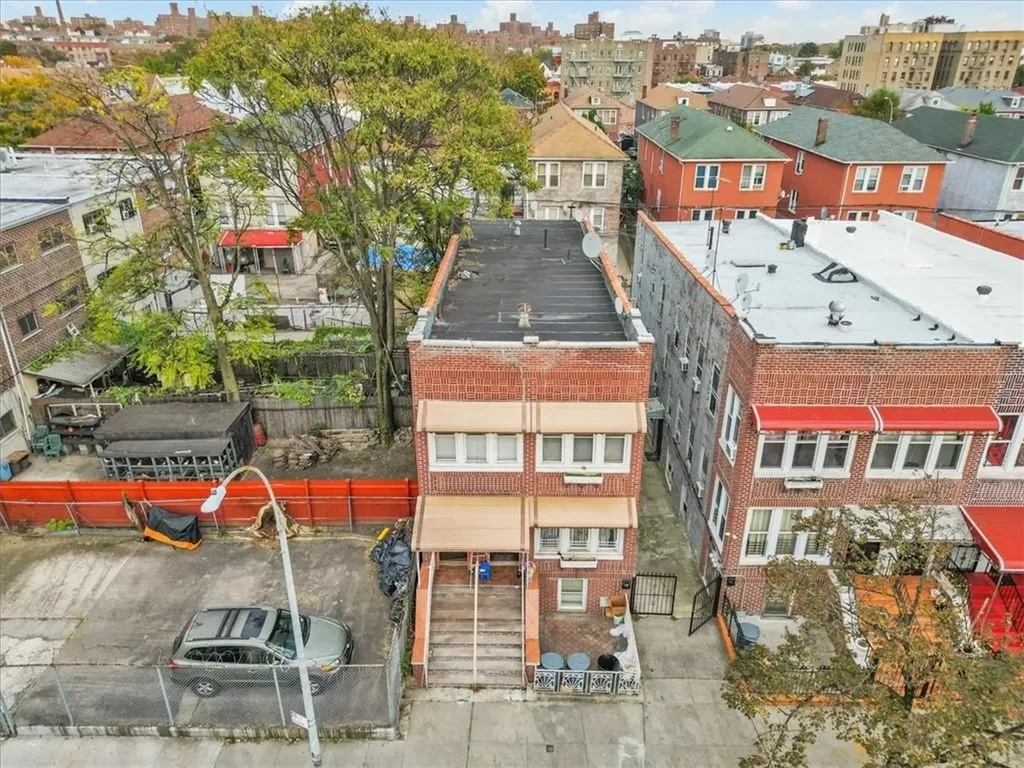 1362 Noble Avenue Bronx NY 10472