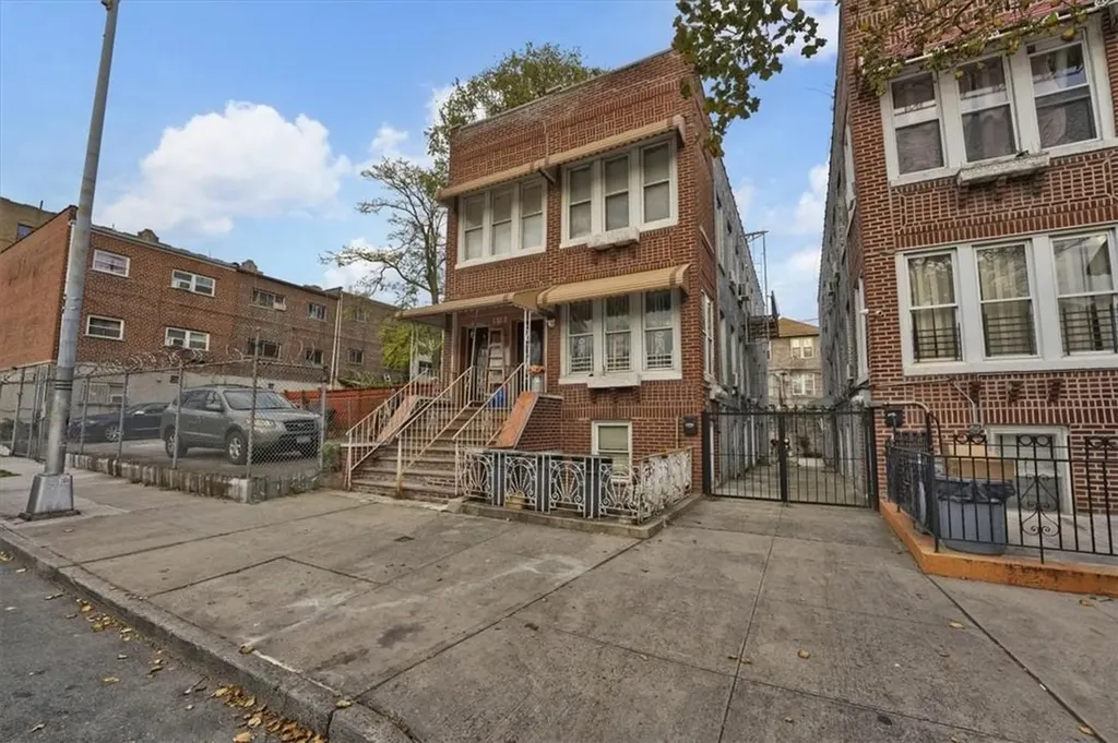 1362 Noble Avenue Bronx NY 10472
