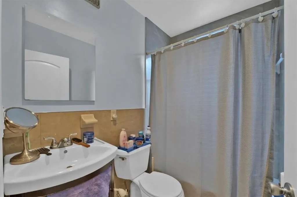 1362 Noble Avenue Bronx NY 10472