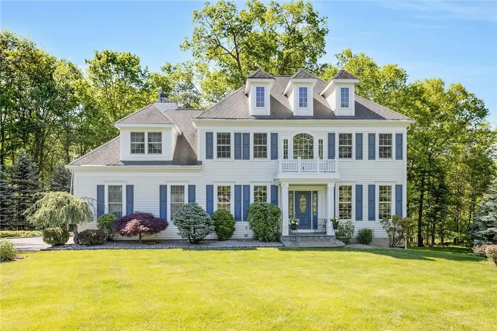 2674 Deer Track Court Mohegan Lake NY 10547