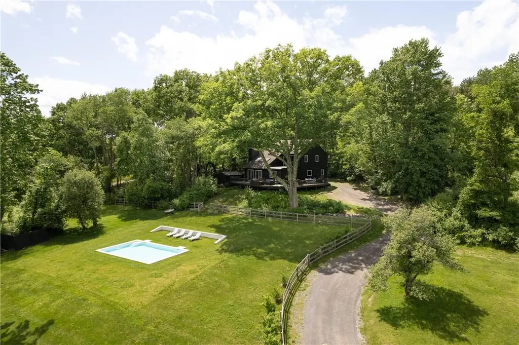 181 Lockwood Road Claverack NY 12521