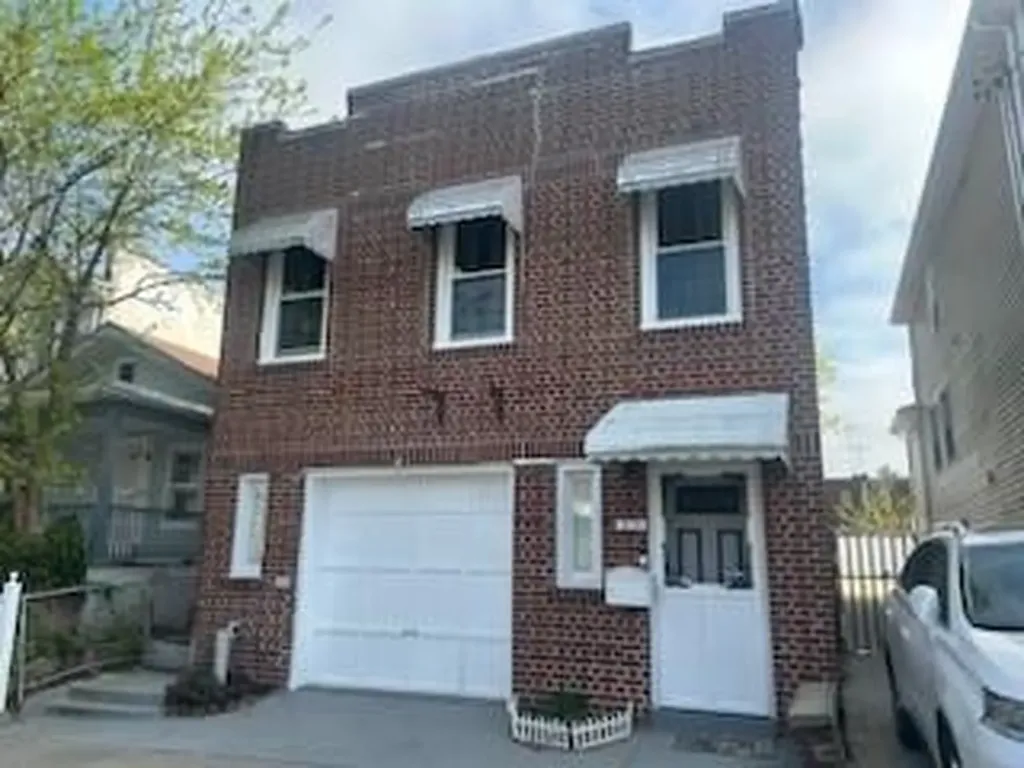 1034 E 226th Street Bronx NY 10466