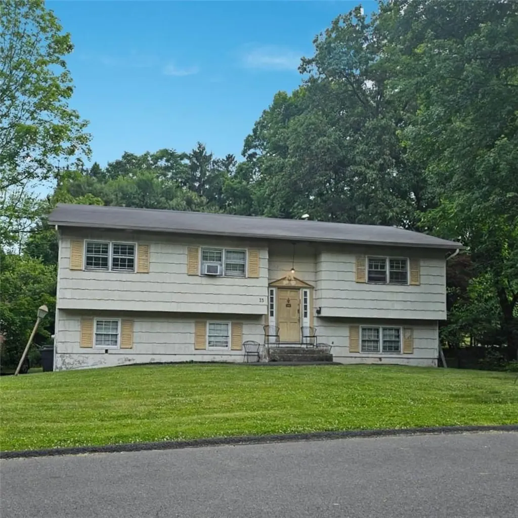 33 Brockton Road Spring Valley NY 10977