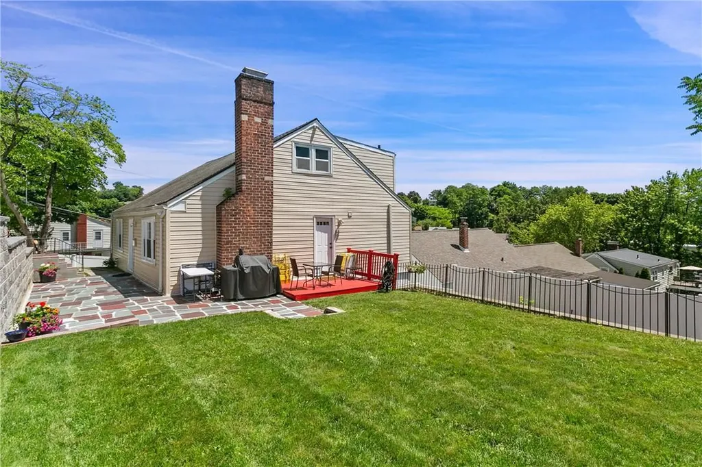 140 Amackassin Terrace Yonkers NY 10703
