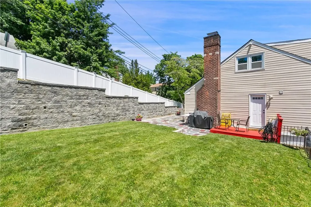 140 Amackassin Terrace Yonkers NY 10703