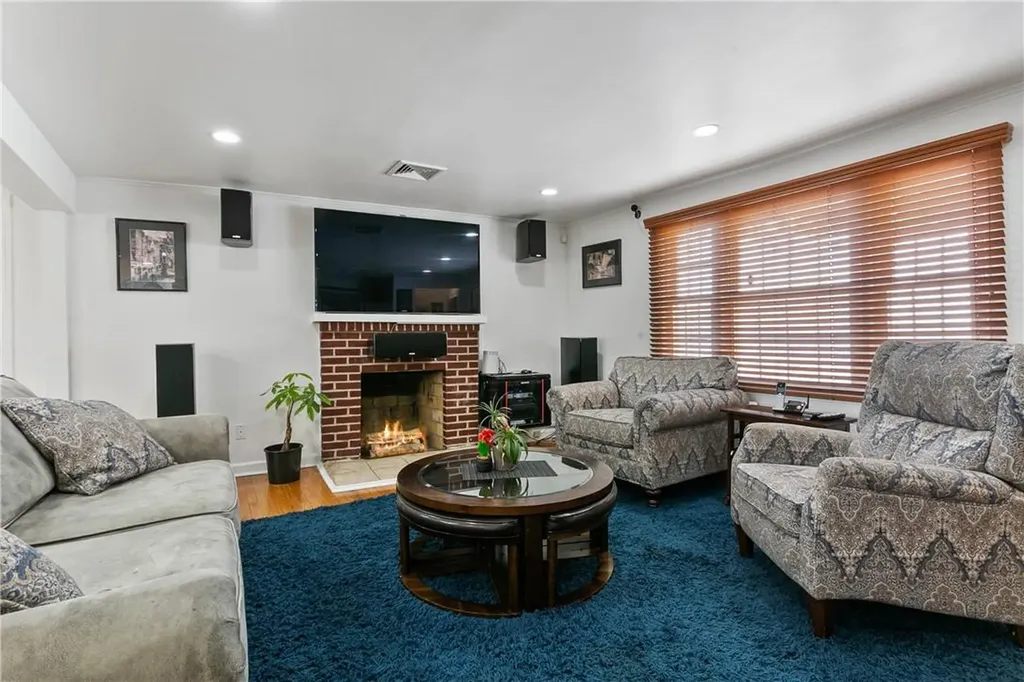 140 Amackassin Terrace Yonkers NY 10703