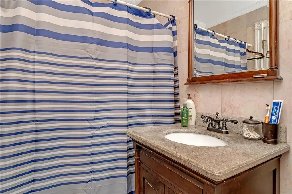 184 Ashford Avenue Dobbs Ferry NY 10522