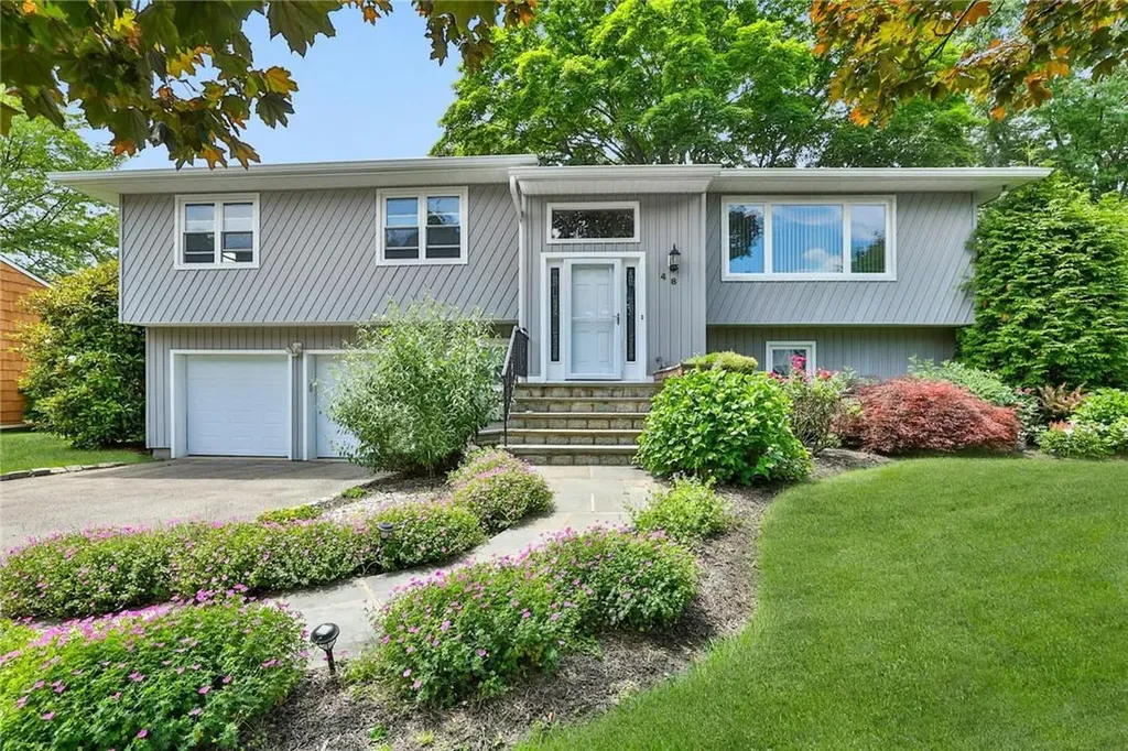 48 Skyview Lane New Rochelle NY 10804
