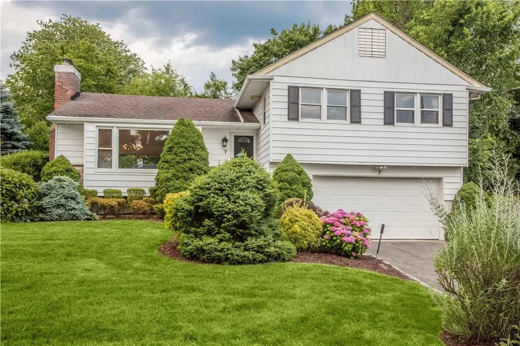 7 Iselin Drive New Rochelle NY 10804