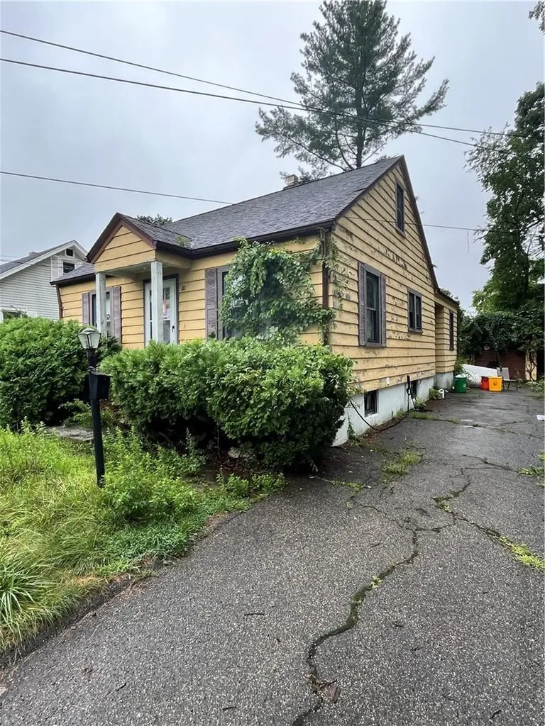 10 Seabird Avenue Spring Valley NY 10977