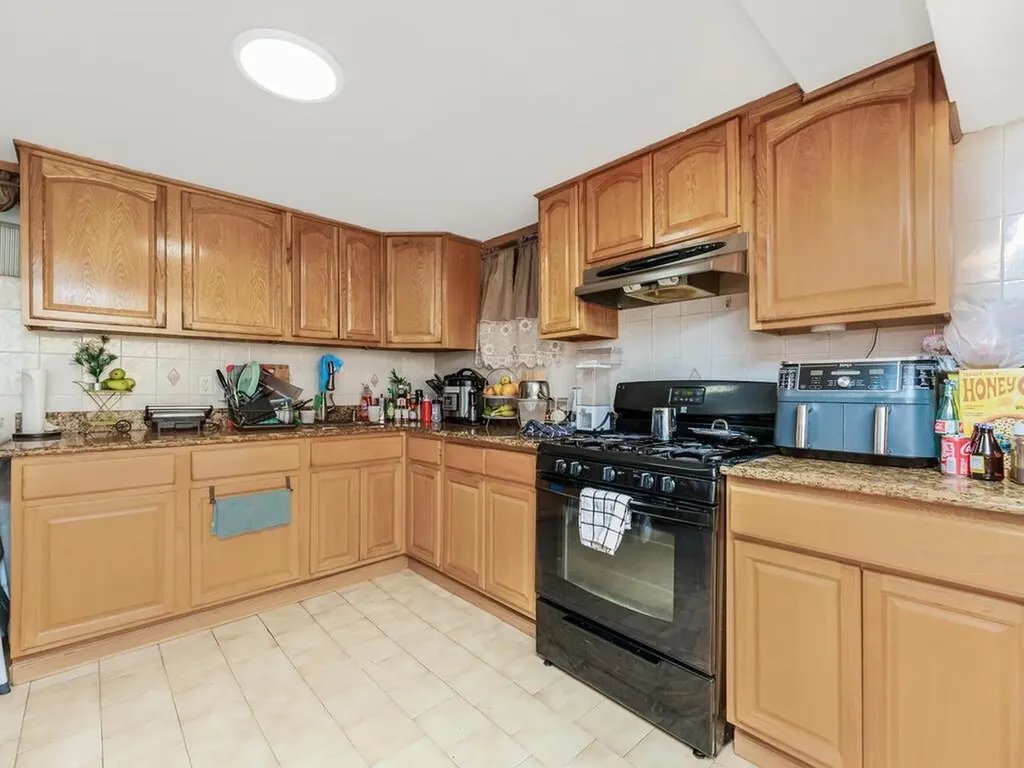 477 Aka 483 Park Avenue Yonkers NY 10703