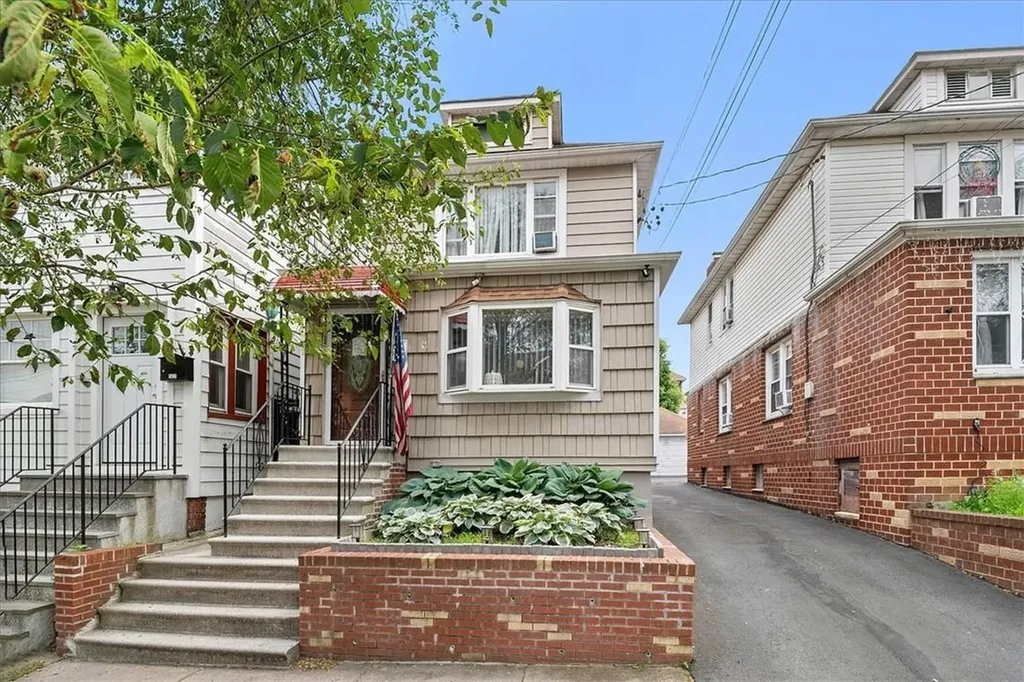 1631 Hering Avenue Bronx NY 10461