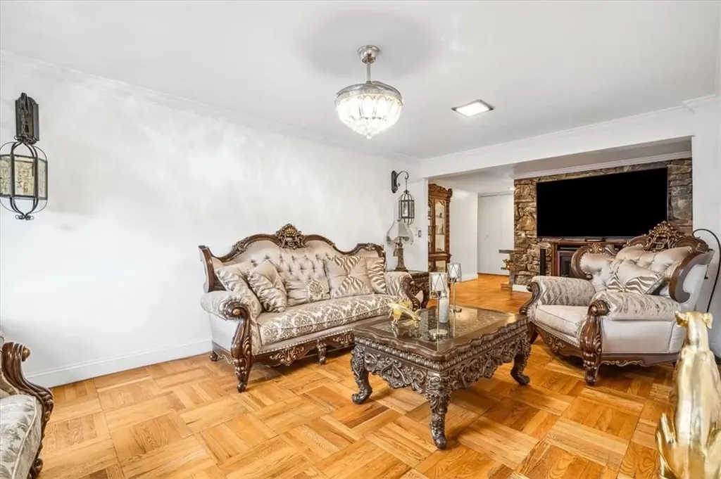 2835 Webb Avenue Bronx NY 10468