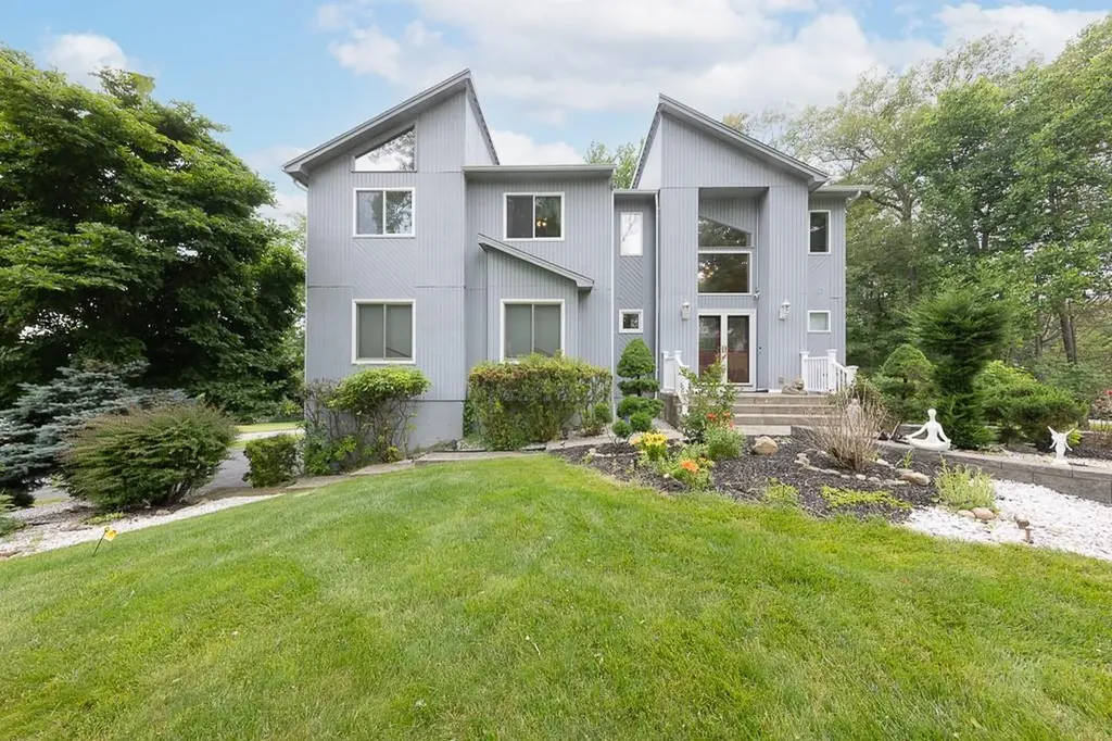 3 Zack Court Spring Valley NY 10977