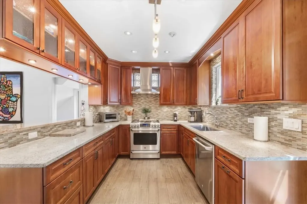 228 W 259th Street Bronx NY 10471